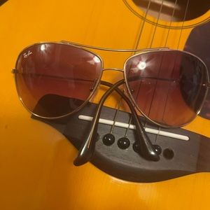 Ray Ban Metal Aviator Sunglasses gold frame- brown lenses.